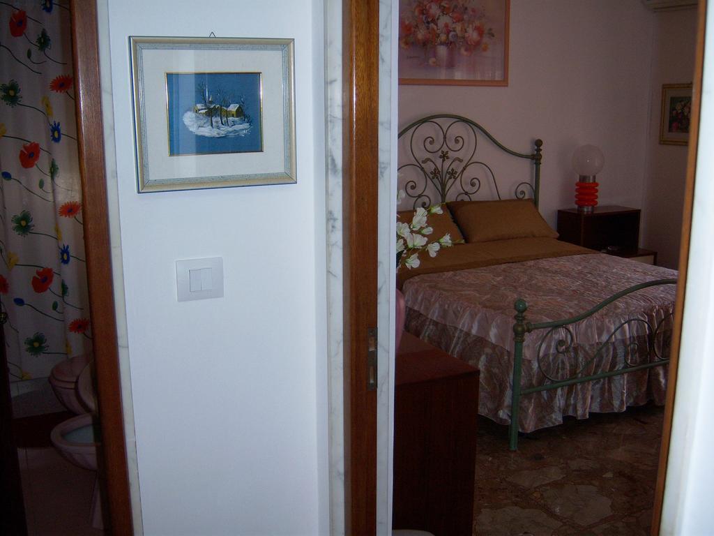 Bed And Breakfast Geckos Brindisi Esterno foto
